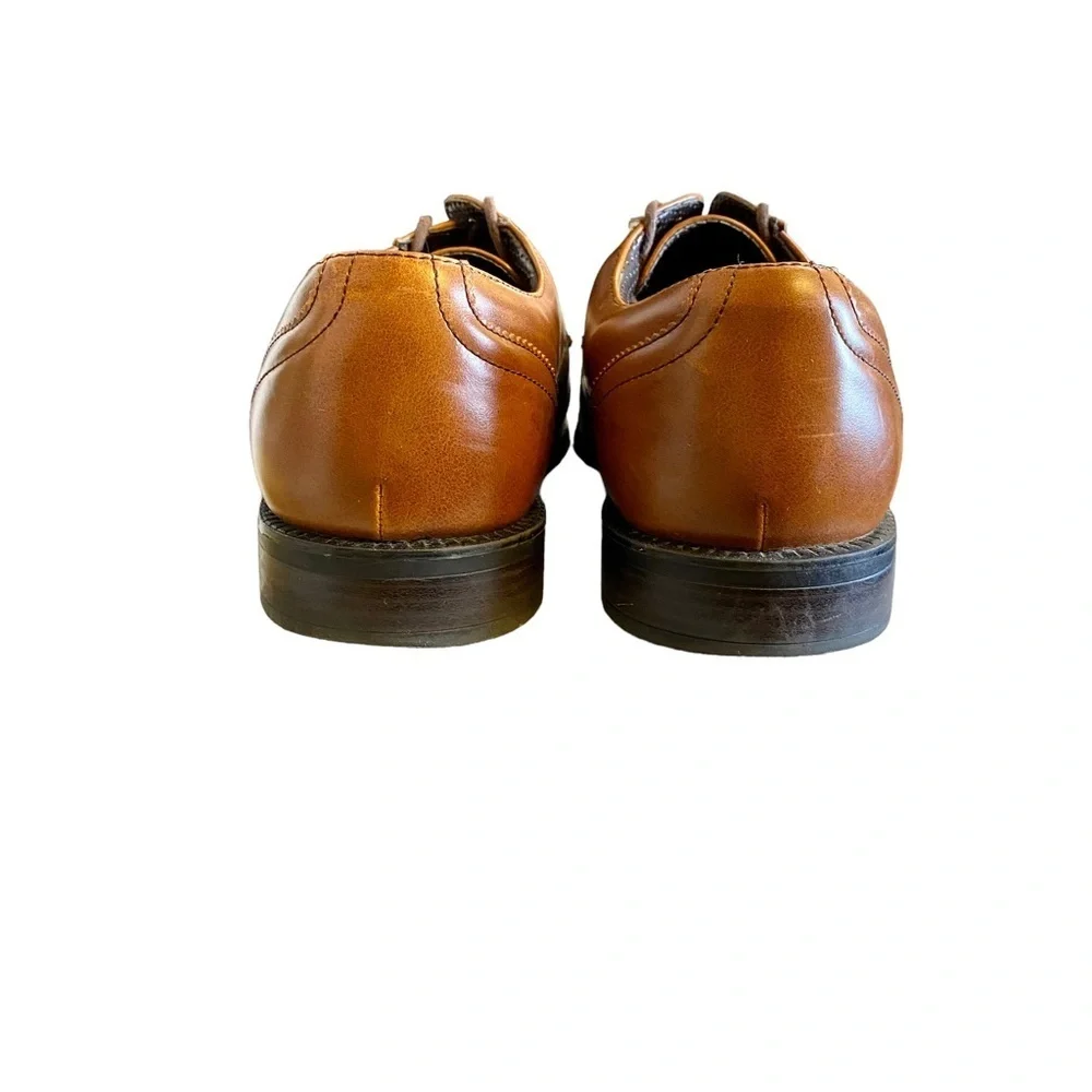 Dockers Garfield - Lace‎ Up Oxford shoes with Cap Toe Size 10.5M